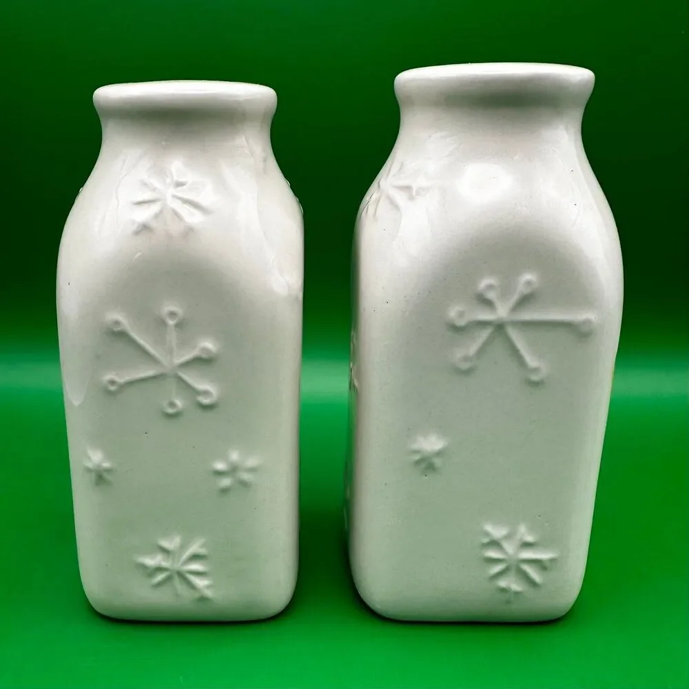 Hallmark Vintage Holiday Snowman Ceramic Milk Bottle Salt & Pepper Shakers Set